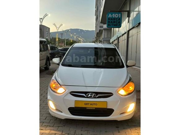 Galeriden Hyundai Accent Blue 1.6 CRDI Mode Plus 2012 Model Bitlis