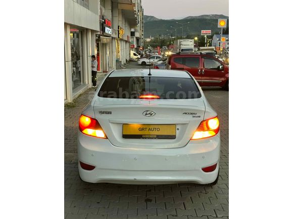 Galeriden Hyundai Accent Blue 1.6 CRDI Mode Plus 2012 Model Bitlis