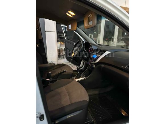 Galeriden Hyundai Accent Blue 1.6 CRDI Mode Plus 2012 Model Bitlis