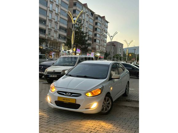 Galeriden Hyundai Accent Blue 1.6 CRDI Mode Plus 2012 Model Bitlis