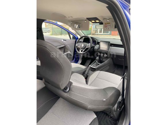 Sahibinden Renault Clio 1.0 TCe Evolution 2023 Model  41.000 km Mavi