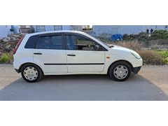 Sahibinden Ford Fiesta 1.4 TDCi Comfort 2004 Model  399.000 km Beyaz