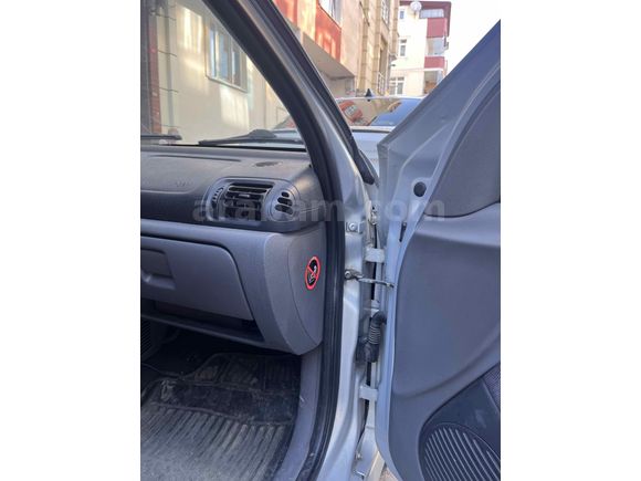 Sahibinden Renault Clio 1.6 RXT 2000 Model 