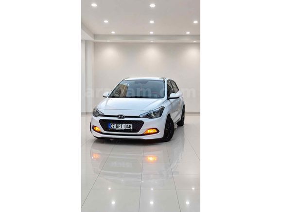 Sahibinden Hyundai i20 1.4 MPI Jump 2015 Model 