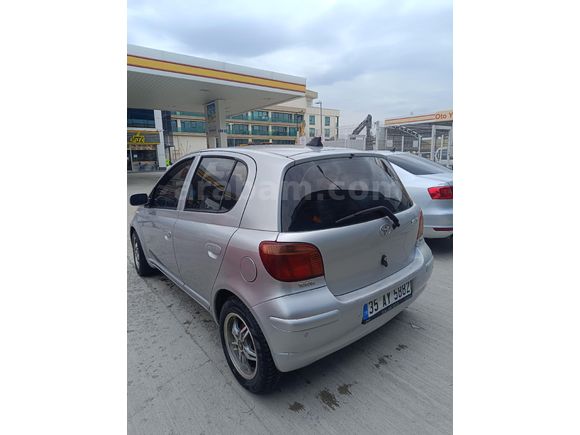 Memurdan Toyota Yaris 1.3 Sol