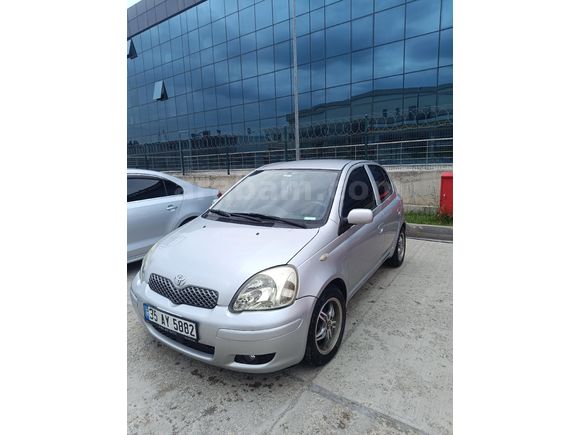 Memurdan Toyota Yaris 1.3 Sol