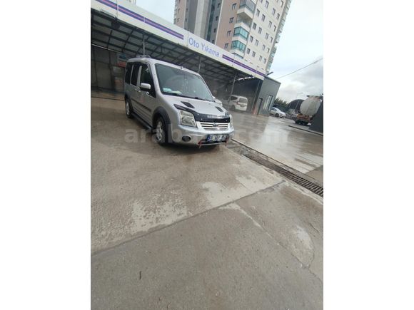 Sahibinden Ford Tourneo Connect 110PS 2012 Model