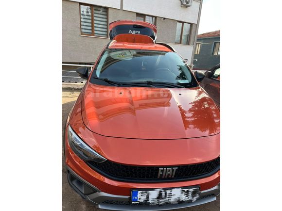 Sahibinden Fiat Egea Cross 1.4 Fire Street 2021 Model  39.200 km Turuncu