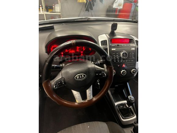 Sahibinden Kia Ceed 1.6 CRDi Motion SW 2012 Model