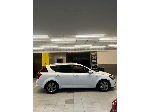 Sahibinden Kia Ceed 1.6 CRDi Motion SW 2012 Model