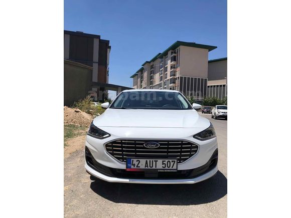 Sahibinden Ford Focus 1.5 Ti-VCT Titanium 2023 Model  28.000 km Beyaz