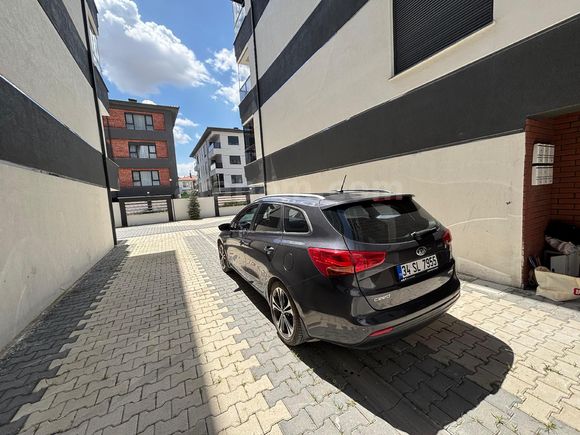 Sahibinden Kia Ceed 1.6 CRDi Concept Plus 2017 Model