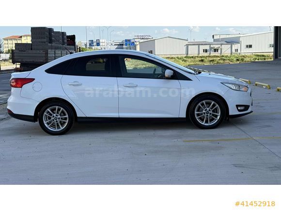 2015 FORD FOCUS 1.6 TDCİ TREND X EMSALSİZ TEMİZ 163 BİNDE