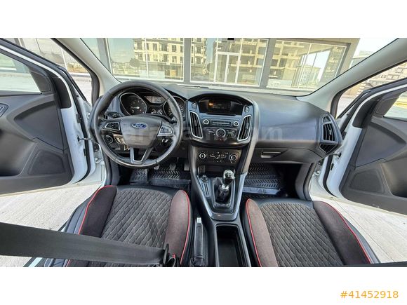 2015 FORD FOCUS 1.6 TDCİ TREND X EMSALSİZ TEMİZ 163 BİNDE