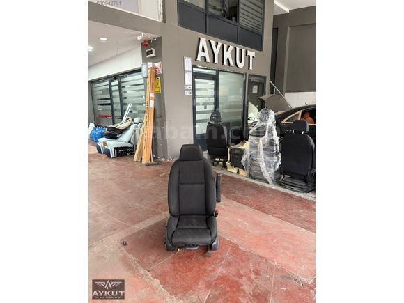 AYKUT DİZAYN-MERCEDES SPRİNTER TEKLİ KOLTUK