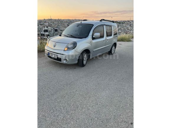 Sahibinden Renault Kangoo Multix 1.5 dCi Privilege 2012 Model 