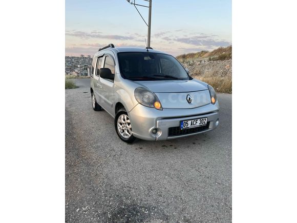 Sahibinden Renault Kangoo Multix 1.5 dCi Privilege 2012 Model 