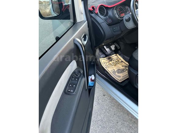 Sahibinden Renault Kangoo Multix 1.5 dCi Privilege 2012 Model 