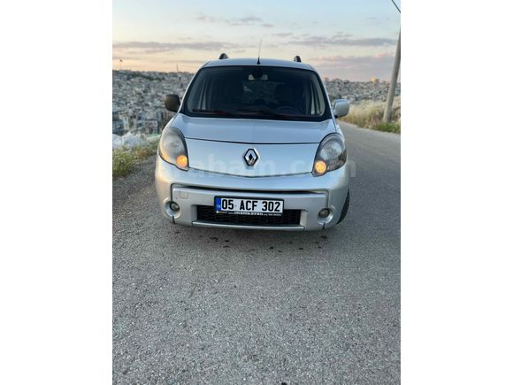 Sahibinden Renault Kangoo Multix 1.5 dCi Privilege 2012 Model 