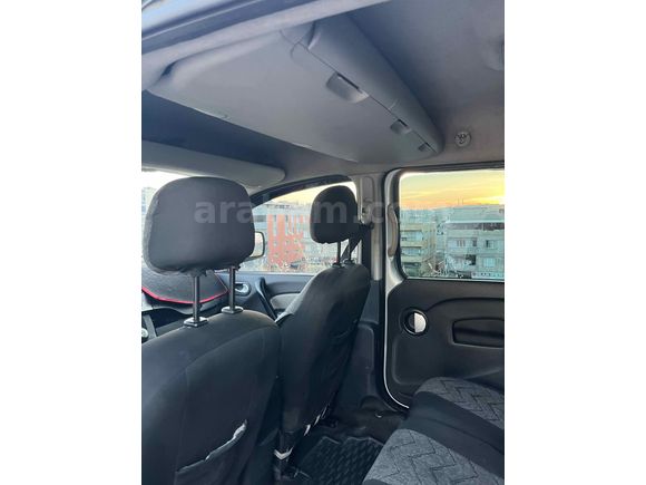 Sahibinden Renault Kangoo Multix 1.5 dCi Privilege 2012 Model 