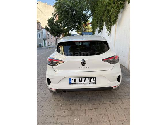 Sahibinden Renault Clio Evolution 2024 Model