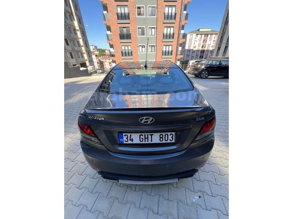 Sahibinden Hyundai Accent Blue 1.4 CVVT Mode 2011 Model 