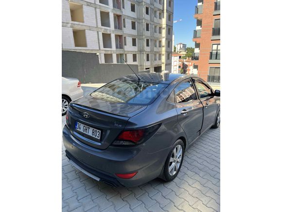 Sahibinden Hyundai Accent Blue 1.4 CVVT Mode 2011 Model 