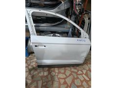 SKODA KAROQ SAĞ ÖN KAPI