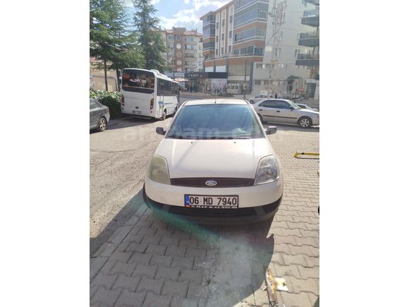 Sahibinden Ford Fiesta 1.4 Comfort 2005 Model