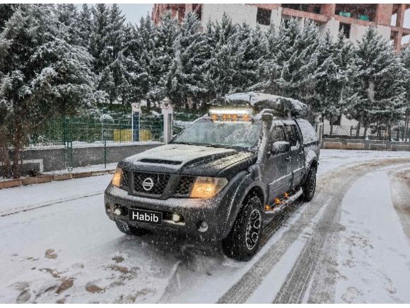 Acil Acil Acil Nissan Navara 2.5 TDI 4x4  TAKAS BİNEK