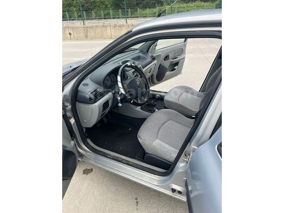 Sahibinden Renault Clio 1.5 dCi Alize 2006 Model 