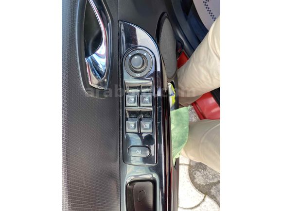 Sahibinden Renault Clio 0.9 TCe Icon 2012 Model 