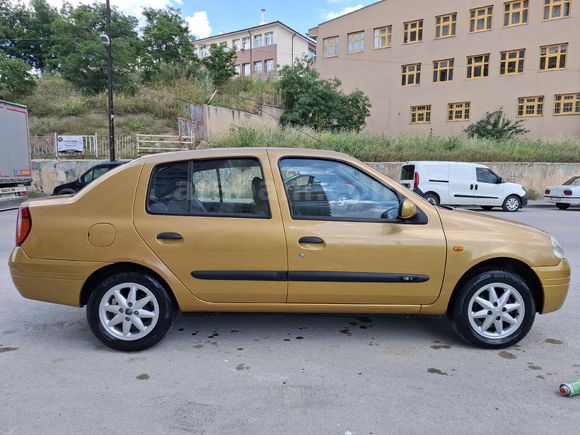 Sahibinden Renault Clio 1.4 2001 Model
