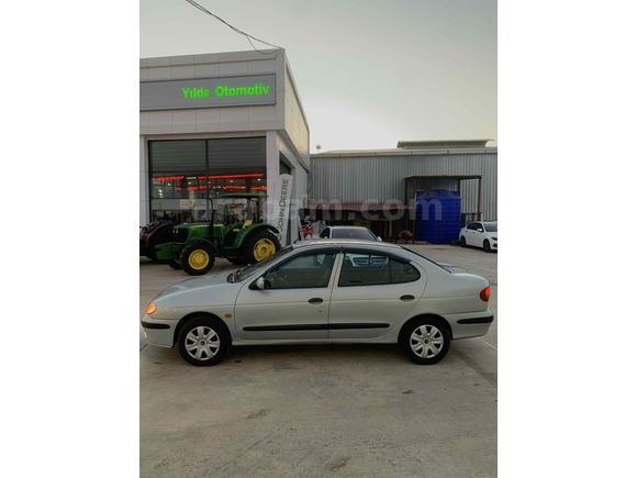 Sahibinden Renault Megane 1.4 Authentique 2003 Model 