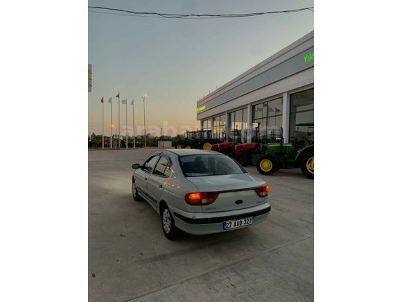 Sahibinden Renault Megane 1.4 Authentique 2003 Model 
