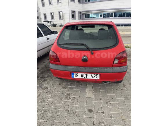 Sahibinden Ford Fiesta 1.4 Fun 2000 Model Çorum