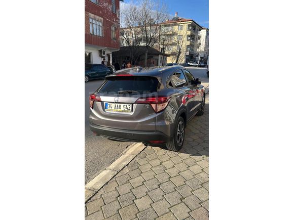Sahibinden Honda HR-V 1.5 i-VTEC Executive 2017 Model