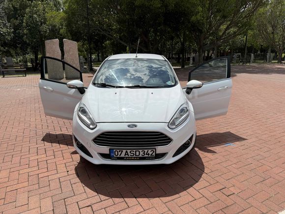 Sahibinden Ford Fiesta 1.5 TDCi Titanium X 2015 Model Ankara 289.000 km Beyaz