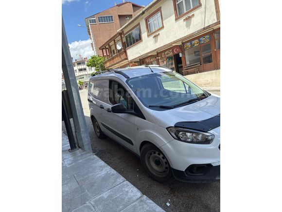 Sahibinden Ford Tourneo Courier 1.5 TDCi Trend 2023 Model 