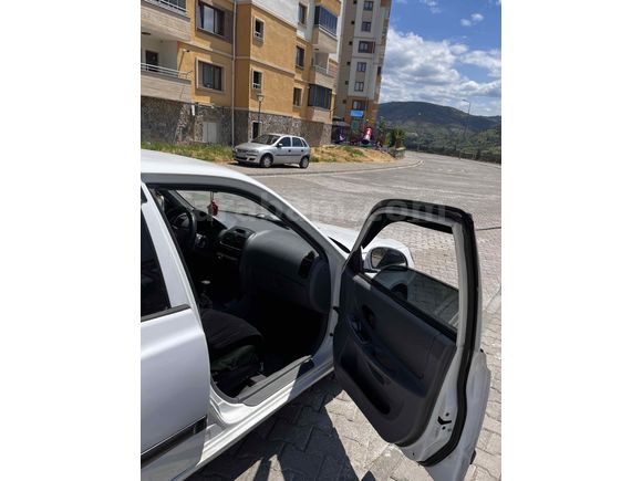 Sahibinden Hyundai Accent 1.3 Admire 2005 Model 