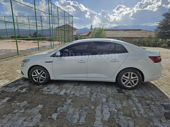 Sahibinden Renault Megane 1.6 Joy 2017 Model