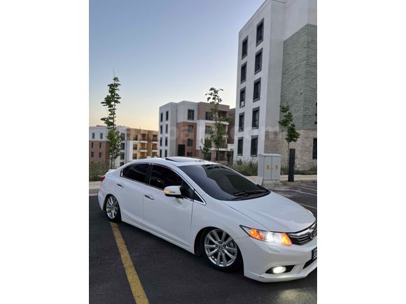 Sahibinden Honda Civic 1.6i VTEC Eco Elegance 2013 Model 