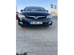 Sahibinden Honda Civic 1.4 Hybrid 2007 Model.aracın durumu resimlerde mevcuttur.aracın tek kusuru gösterge panelinde yanan iki ikaz ışığıdır.