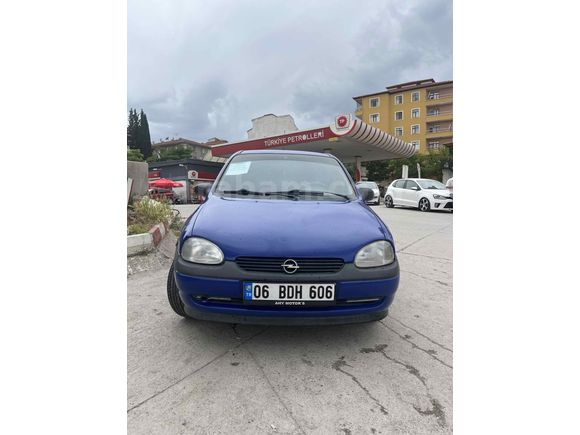 BAYAN KULLANICIDAN OTOMATİK 1.4 MOTOR 8VALF  TERTEMİZ BAKIMLI AÇIKLAMAYI  OKUYUN