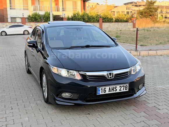 Galeriden Honda Civic 1.6i VTEC Eco Elegance 2012 Model İzmir