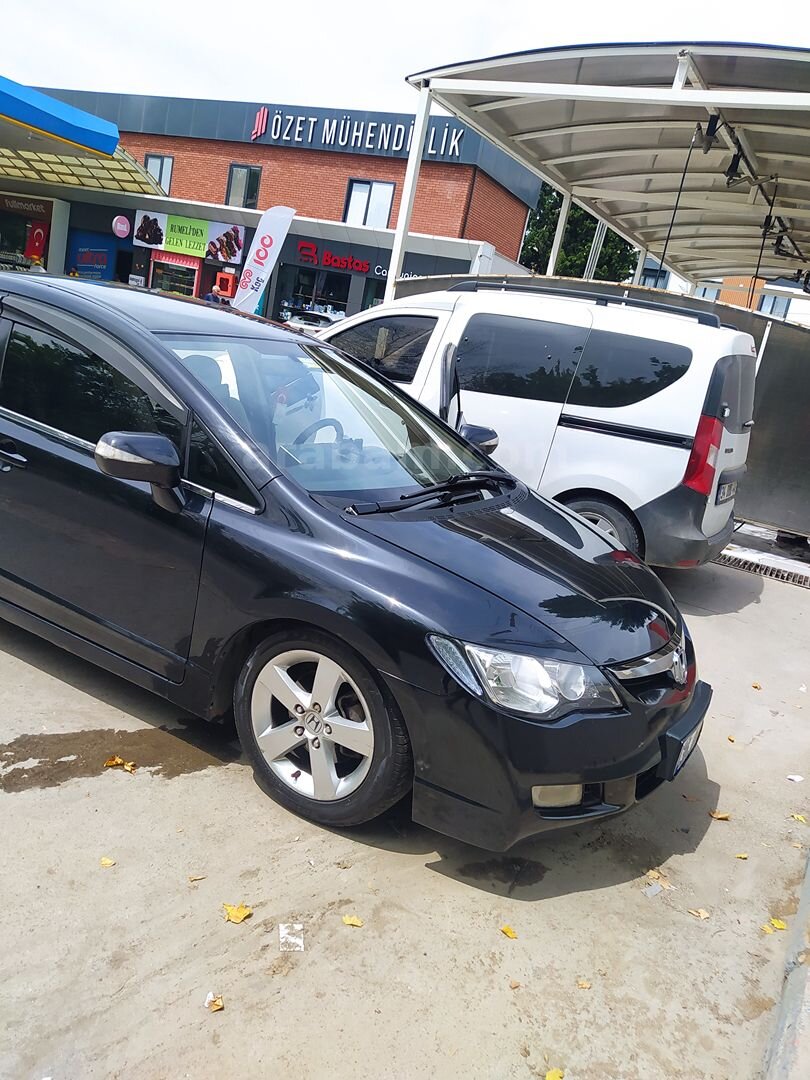 Sahibinden Honda Civic 1.6i VTEC Premium 2007 Model 7