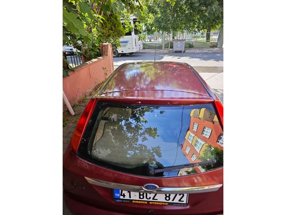 Sahibinden Ford Focus 1.6 Ghia 2001 Model 