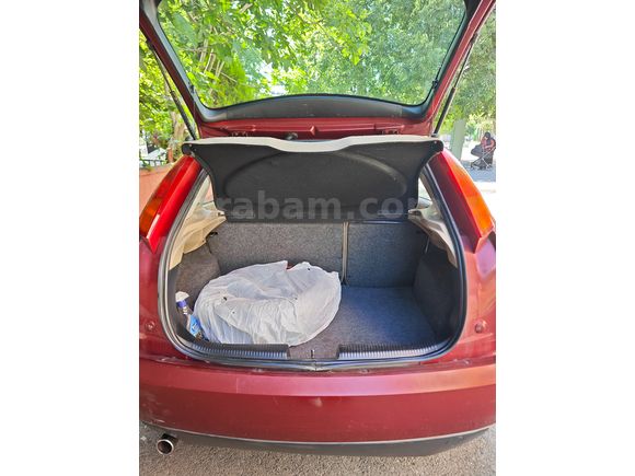 Sahibinden Ford Focus 1.6 Ghia 2001 Model 