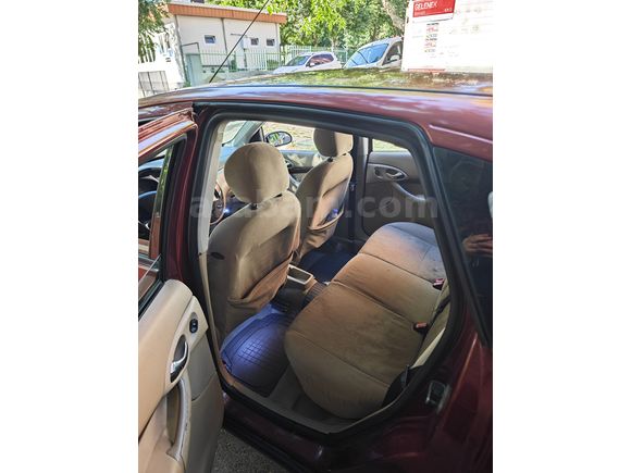 Sahibinden Ford Focus 1.6 Ghia 2001 Model 