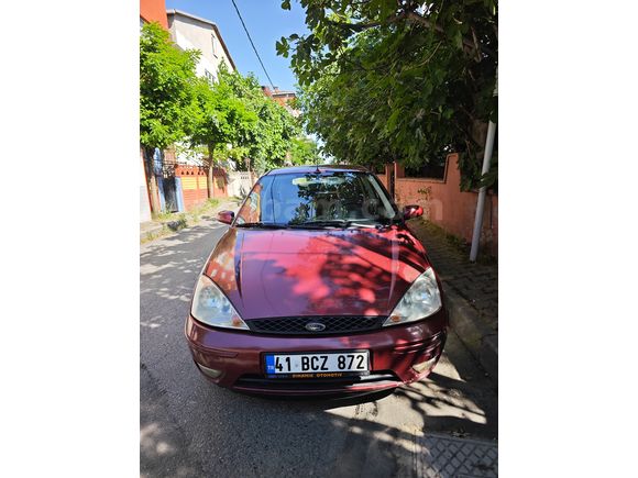 Sahibinden Ford Focus 1.6 Ghia 2001 Model 